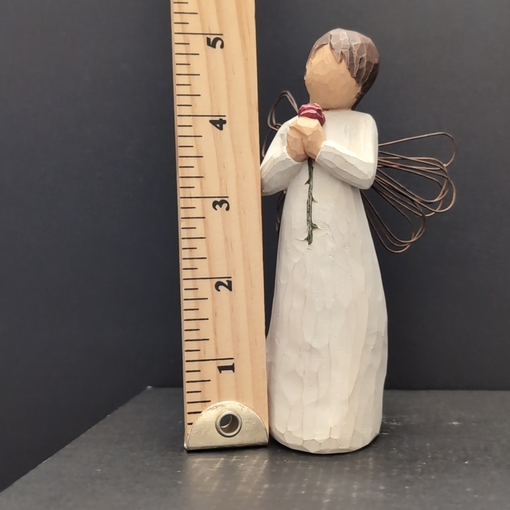 Willow Tree 2002 Loving Angel Figurine. - Picture 8 of 8